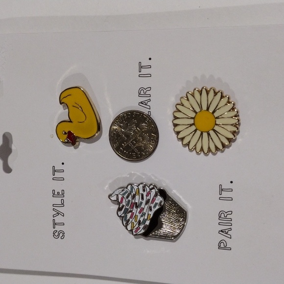 Cute Enamel Pins – Duck, Cupcake & Daisy Set for Whimsical Styling - Colorful - Picture 10 of 10